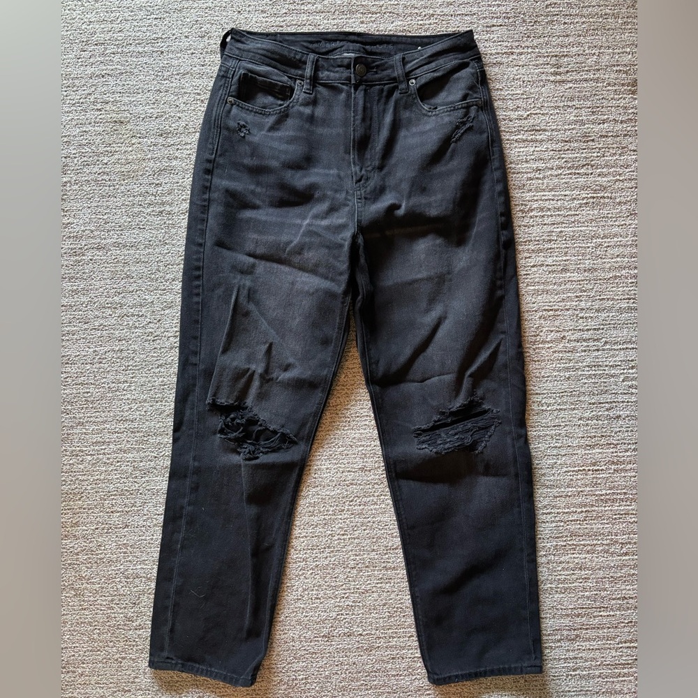 American Eagle Outfitters Black Distressed Mom Jeans